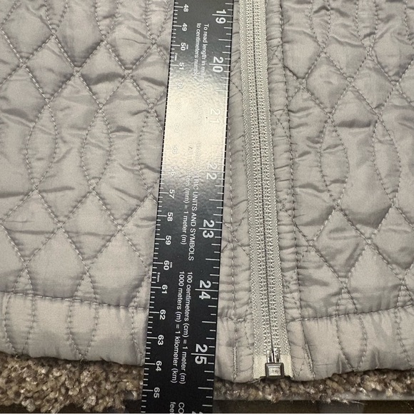 Lands' End Light Gray Quilted Jacket - Picture 5 of 12